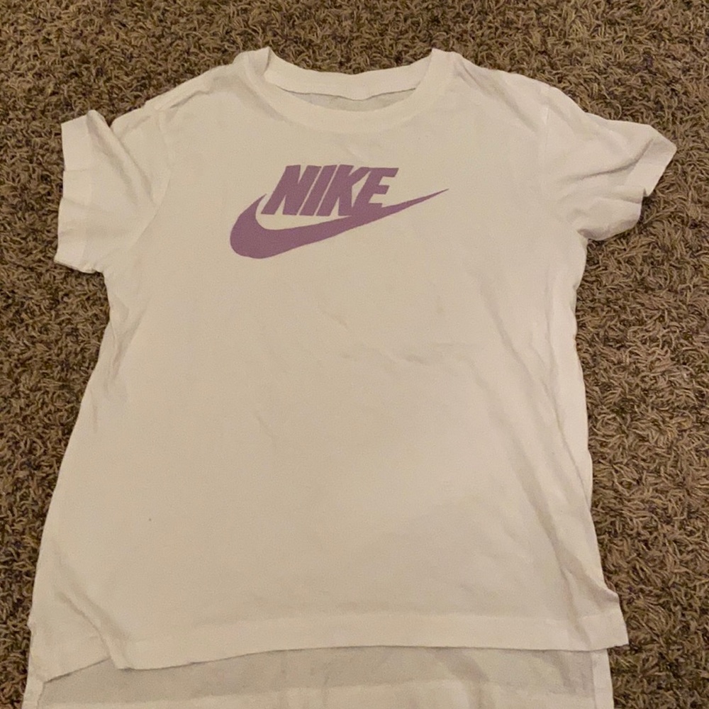 Basics white nike tee